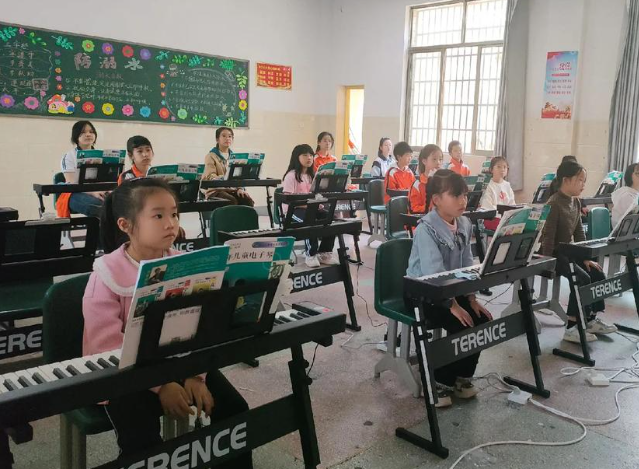 课后服务为载体丰厚课程供应让学生在多元体验中全面发展 课后服务为载体丰厚课程供应让学生在多元体验中全面发展